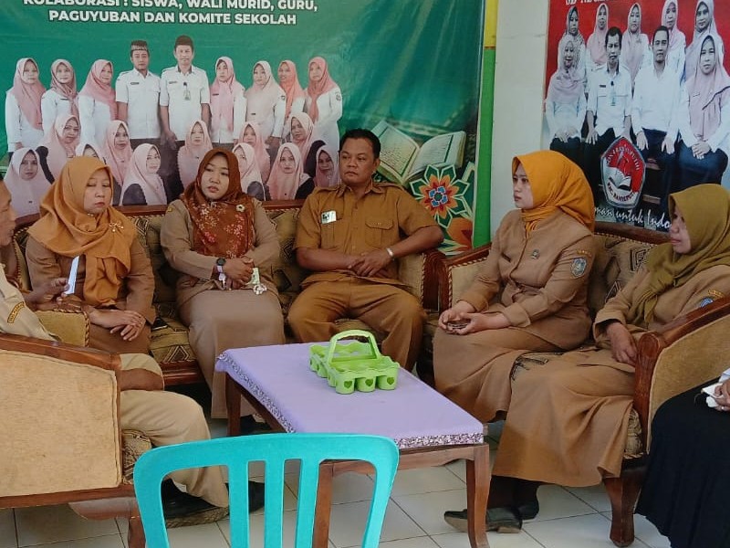 RAPAT BULANAN