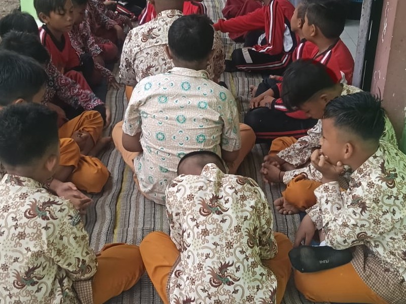 RABU JUM'AT MENGAJI