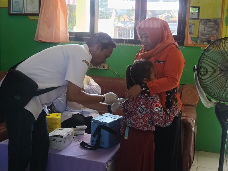 BULAN IMUNISASI ANAK SEKOLAH (BIAS)