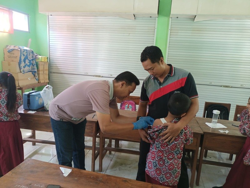 BIAS (BULAN IMUNISASI ANAK SEKOLAH) DAN PEMBERIAN OBAT CACING